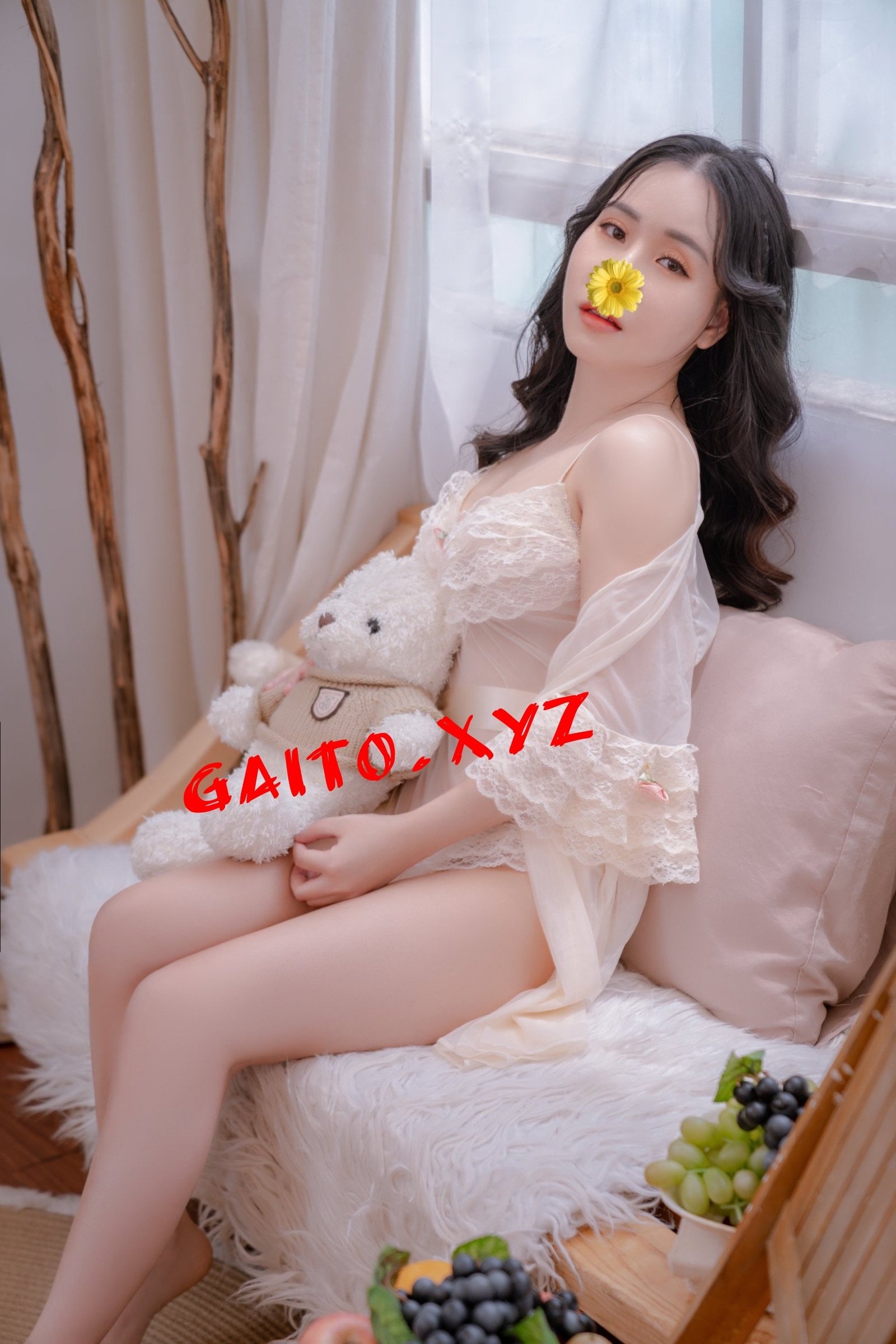 ngoc-hien-co-em-de-thuong-vui-ve-nhu-nguoi-yeu-2376399-original