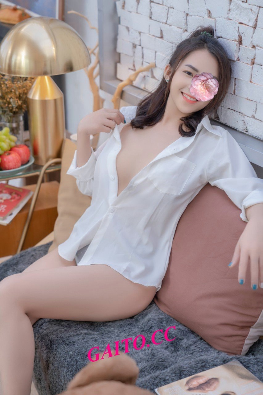 reup-gai-dam-van-anh-dang-yeu-goi-cam-hang-nen-check-2616089-original